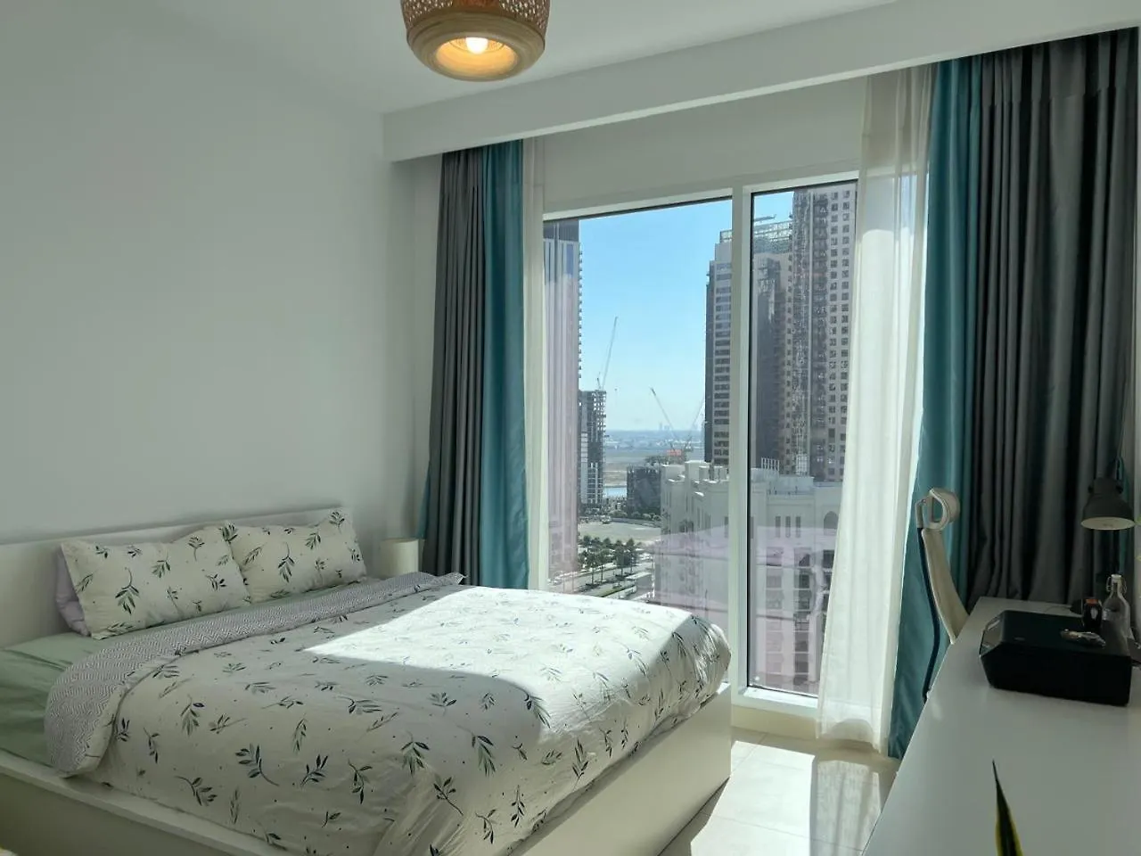 Coastal Charm - Fully Furnished 2-Bedroom Apartment With Spectacular Views By Petals Holiday Homes Dubai United Arab Emirates