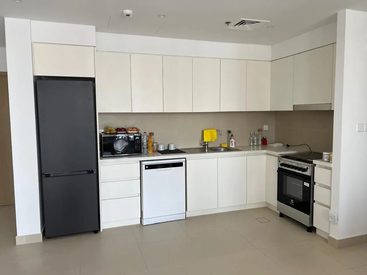 Coastal Charm - Fully Furnished 2-Bedroom Apartment With Spectacular Views By Petals Holiday Homes Dubai United Arab Emirates