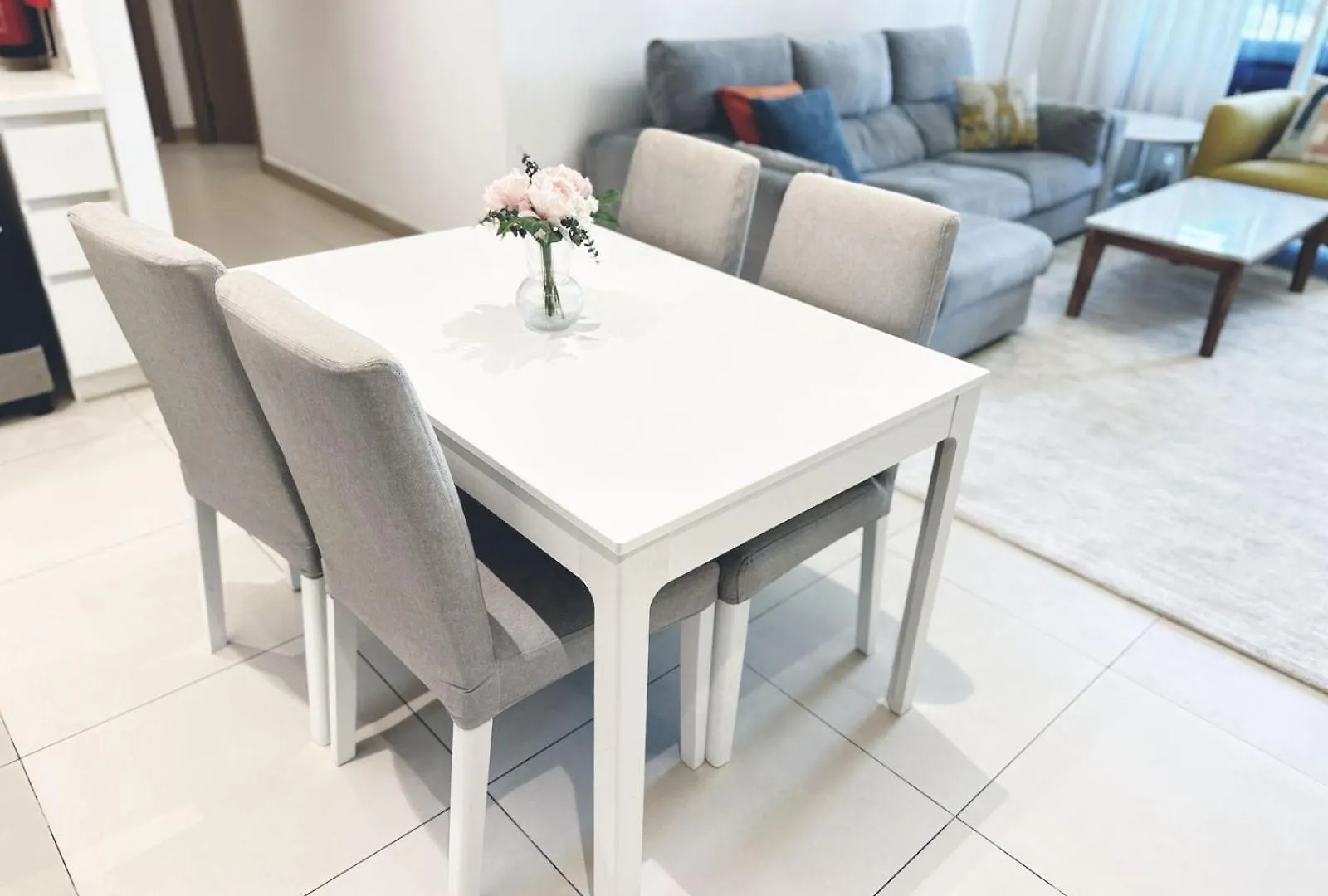 Coastal Charm - Fully Furnished 2-Bedroom Apartment With Spectacular Views By Petals Holiday Homes Dubai