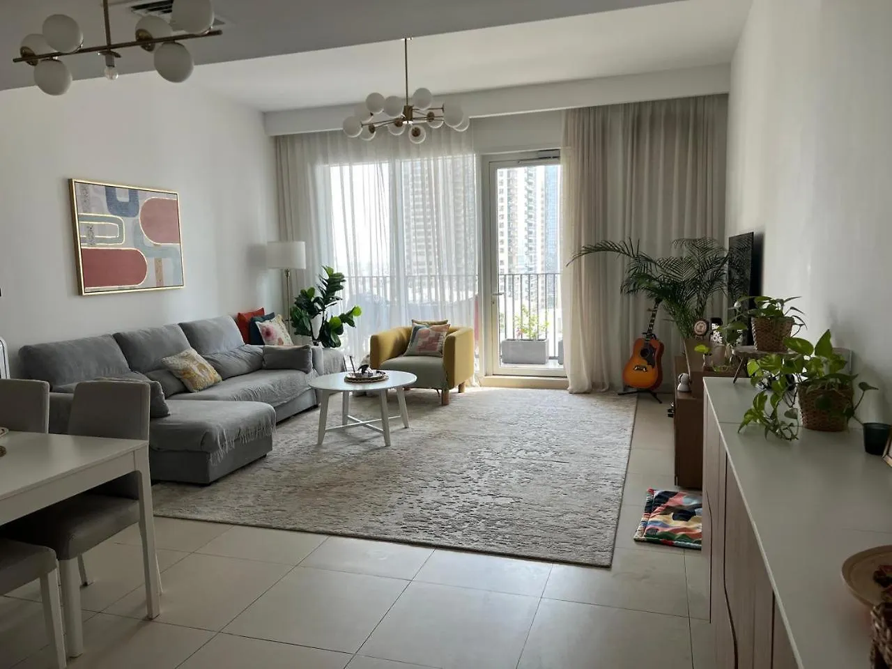 Coastal Charm - Fully Furnished 2-Bedroom Apartment With Spectacular Views By Petals Holiday Homes Dubai