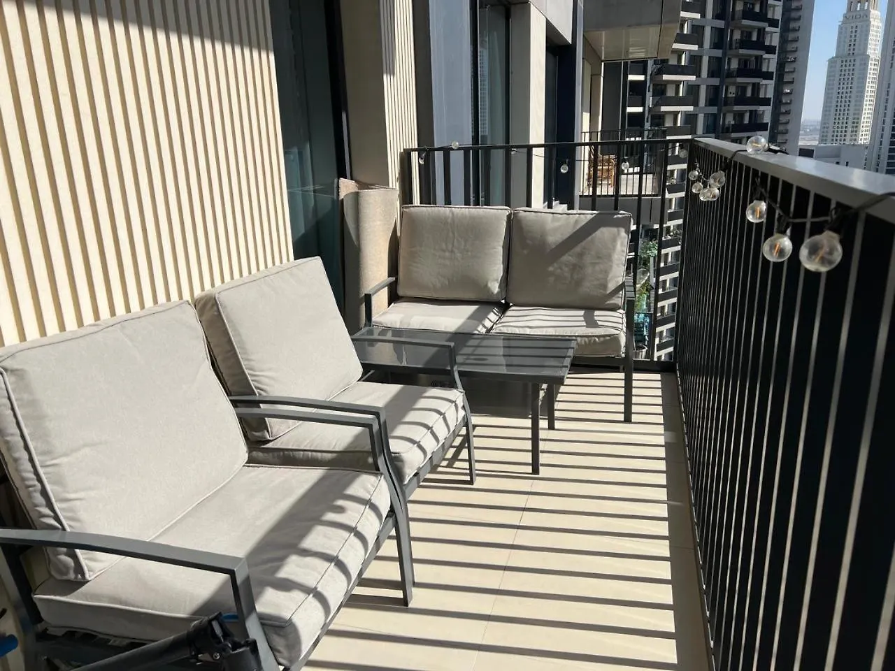 Coastal Charm - Fully Furnished 2-Bedroom Apartment With Spectacular Views By Petals Holiday Homes Dubai United Arab Emirates