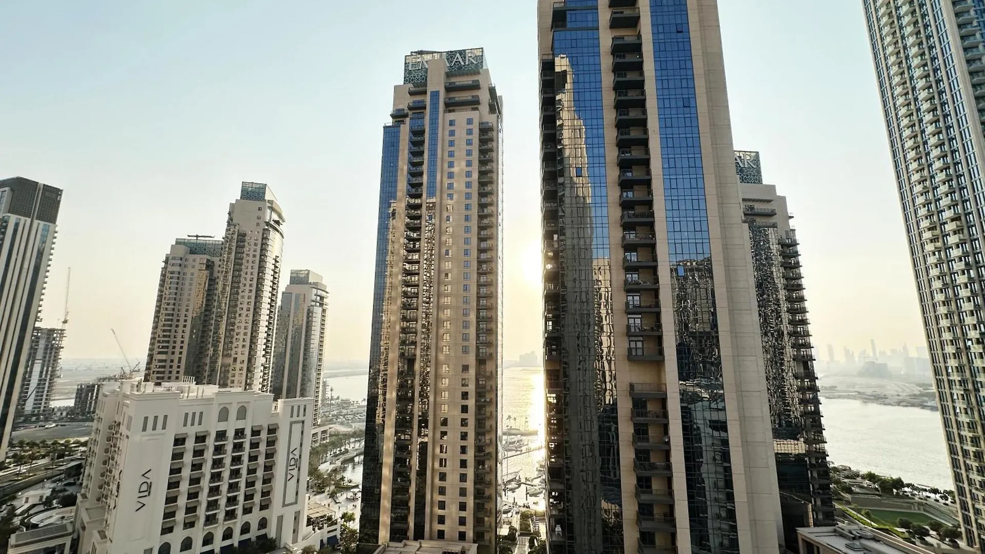 Coastal Charm - Fully Furnished 2-Bedroom Apartment With Spectacular Views By Petals Holiday Homes Dubai United Arab Emirates